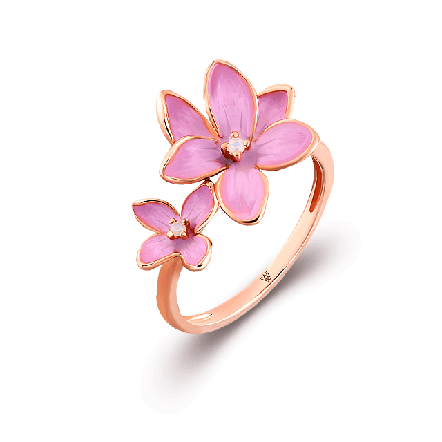 gold ring with flowers