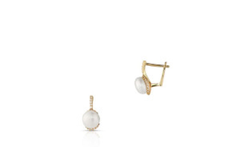 Jak nosić perły? Stylizacje z perłami, które dodają blasku