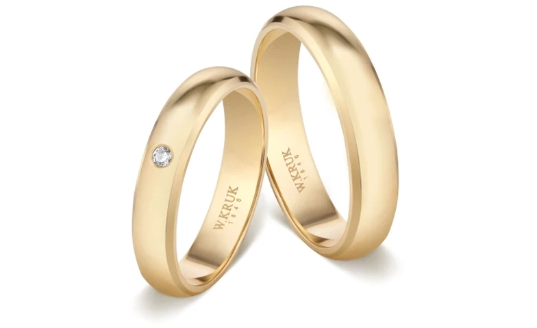 Obrączka i pierścionek zaręczynowy jak nosić?