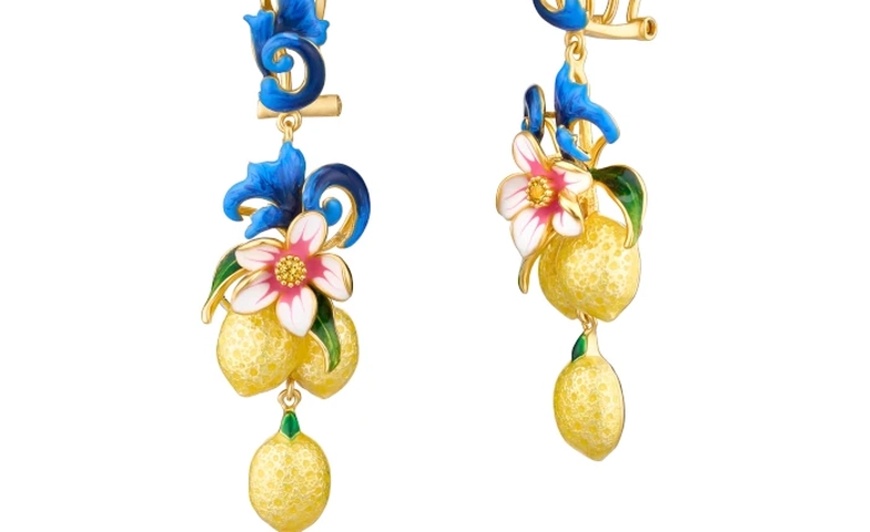 Poznaj idealne kolczyki na lato