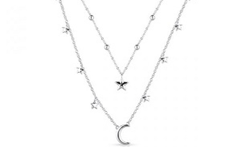 Stylizacja na randkę. Jak dobrać biżuterię?