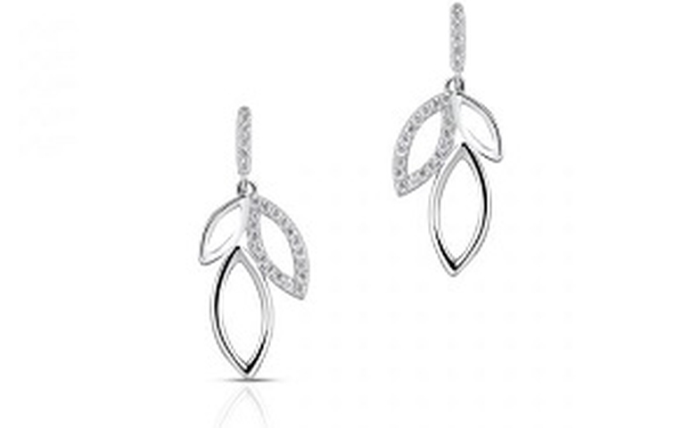 Biżuteria do sukienki na wesele. Jak dobrać odpowiednią?