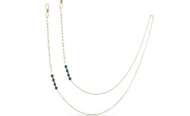 Podpowiadamy, jak nosić łańcuszek do okularów