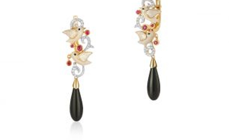 Biżuteria do granatowej sukienki?