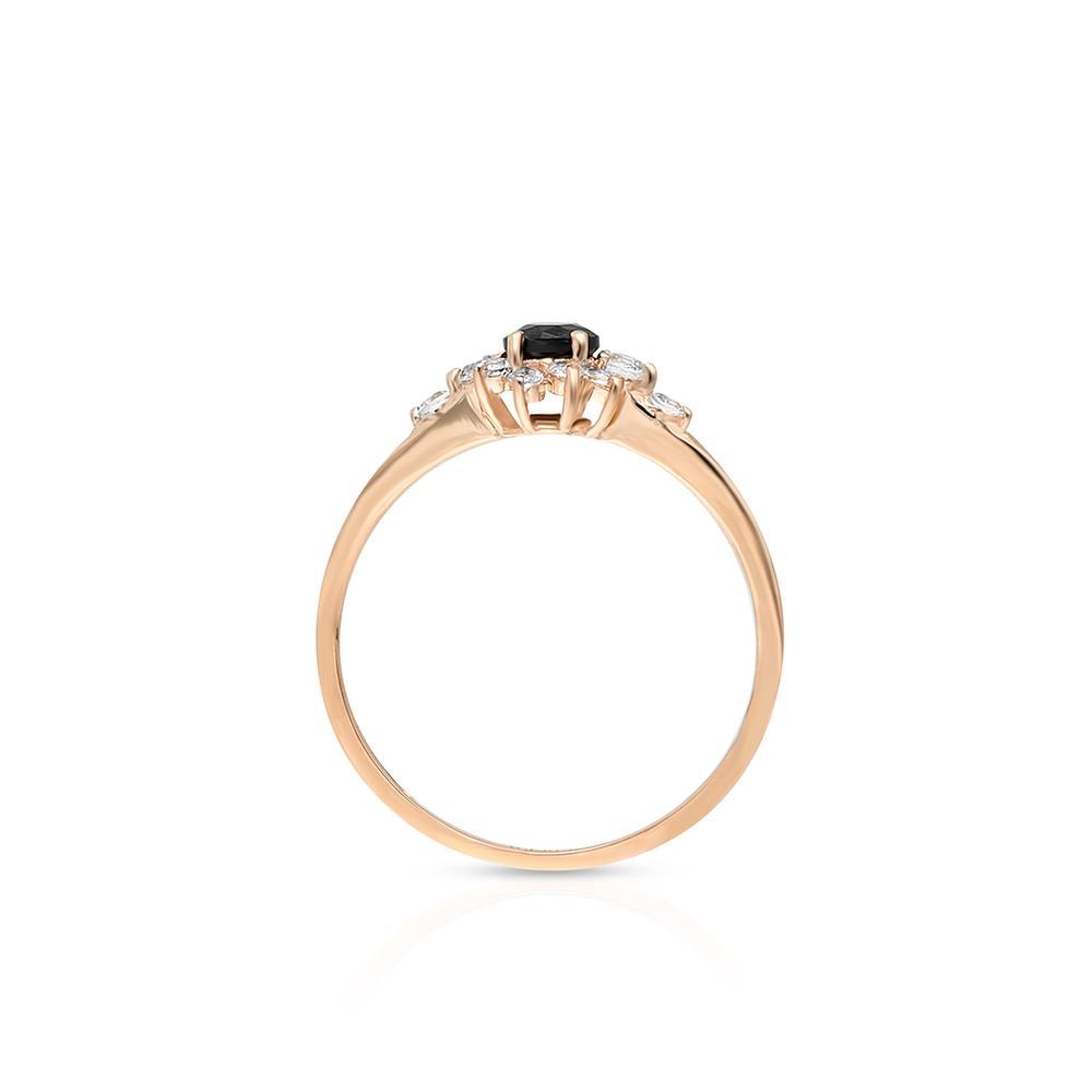 Pierścionek różowe złoto z czarnym szafirem i topazami – ZDL
