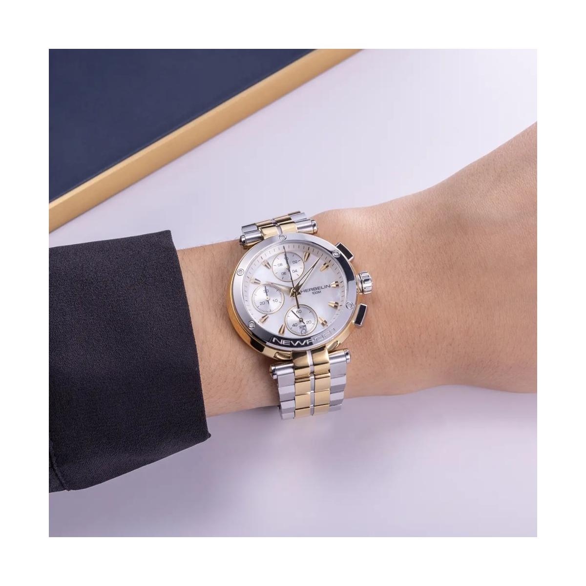 ZEGAREK HERBELIN NEWPORT CHRONOGRAPH