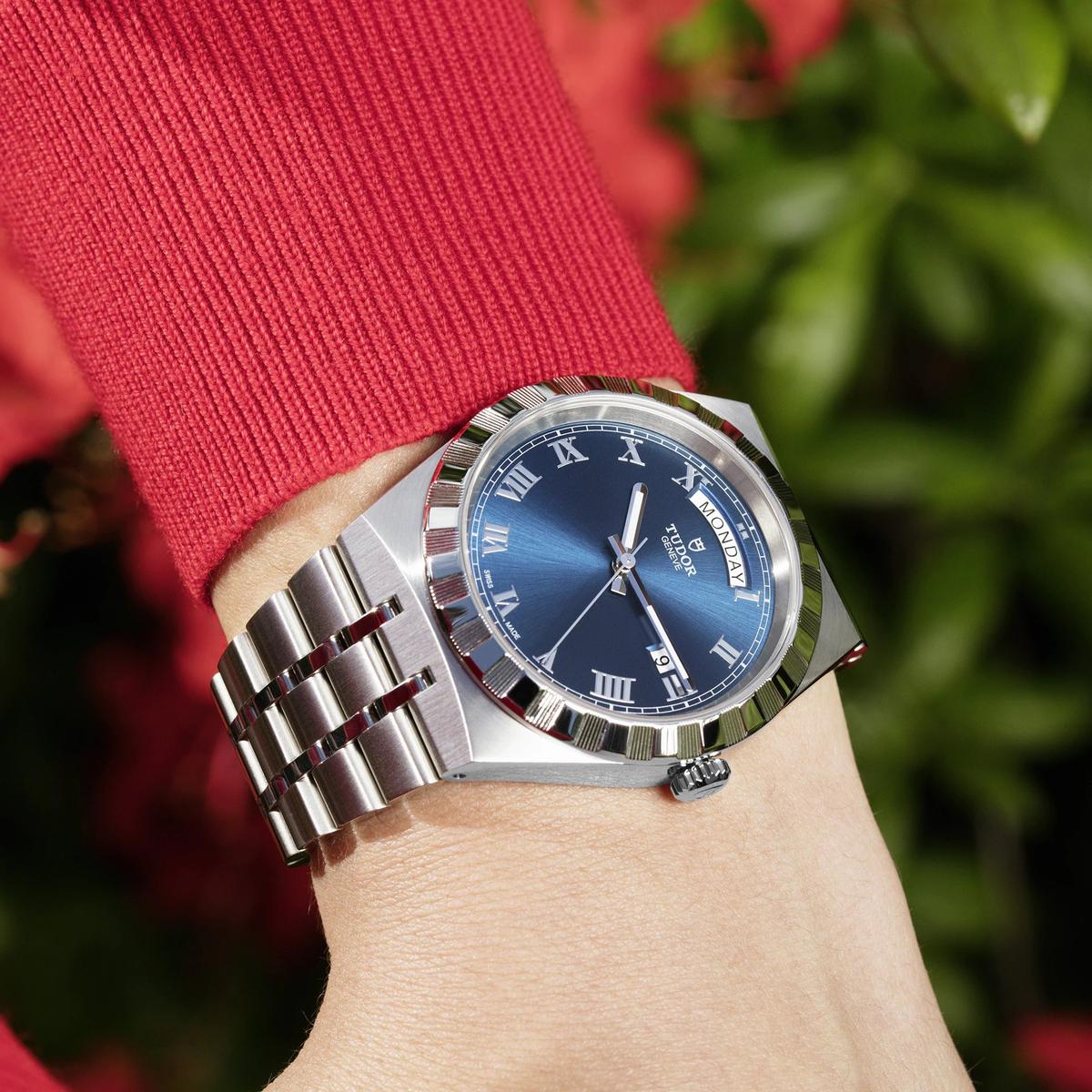 TUDOR ROYAL