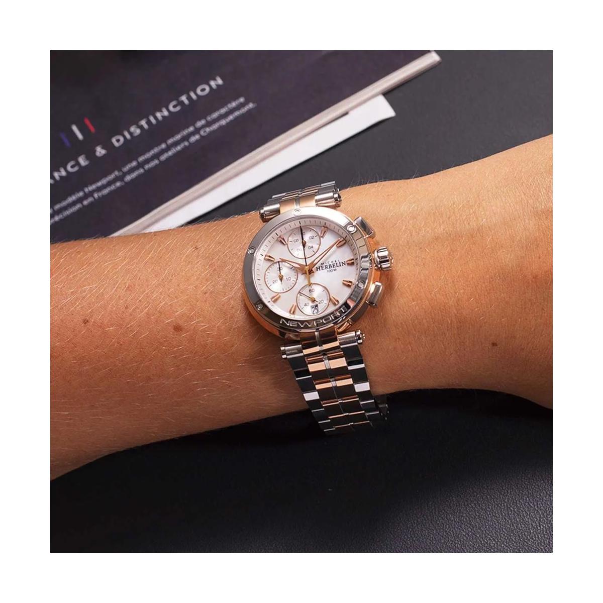 ZEGAREK HERBELIN NEWPORT CHRONOGRAPH