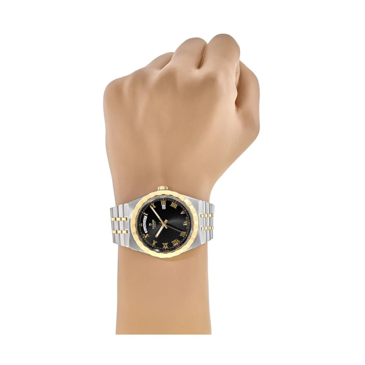 TUDOR ROYAL