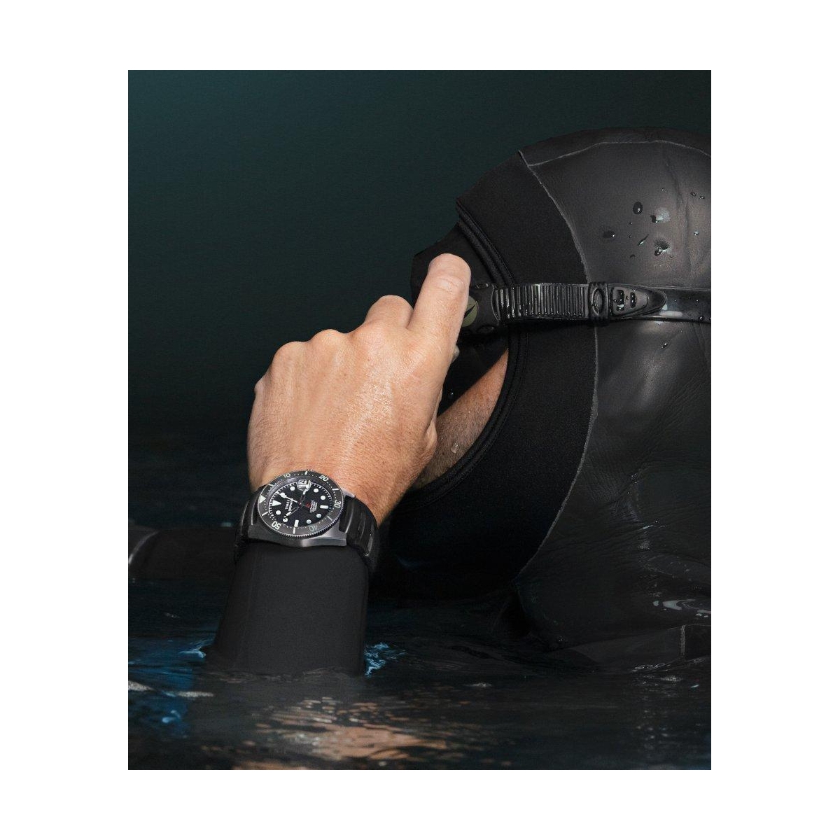 ZEGAREK TIMEX DEEPWATER REEF 200 TITANIUM AUTOMATIC