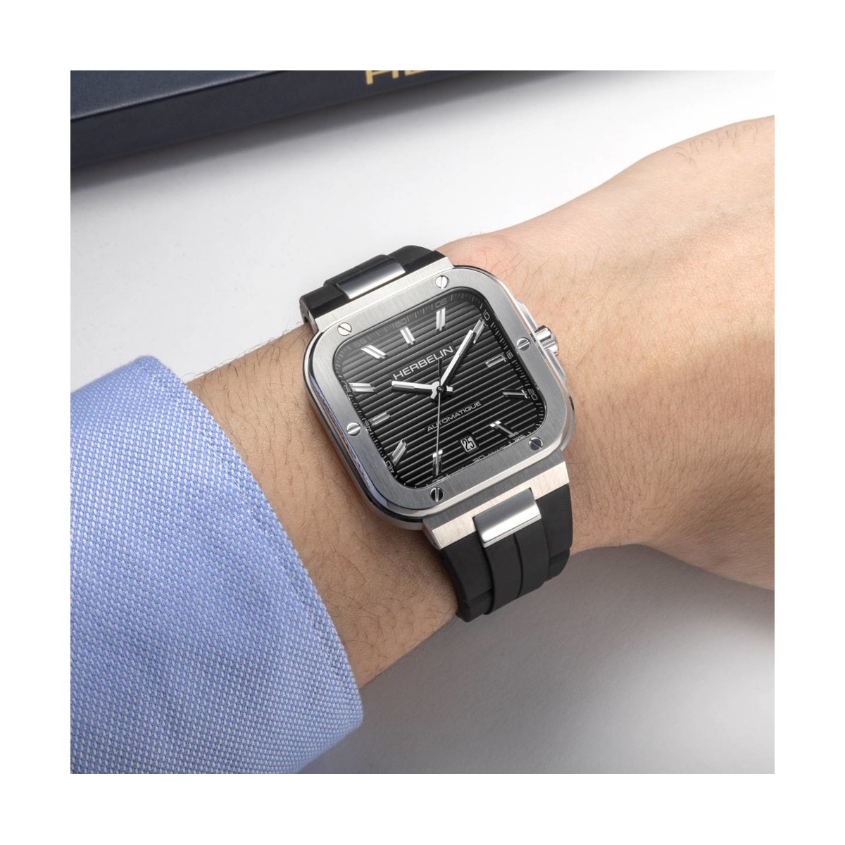 ZEGAREK HERBELIN CAP CAMARAT SQUARE AUTOMATIC