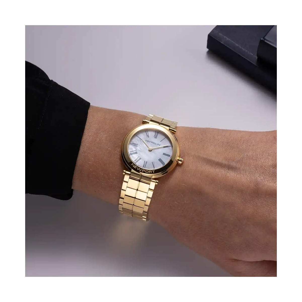ZEGAREK HERBELIN NEWPORT SLIM