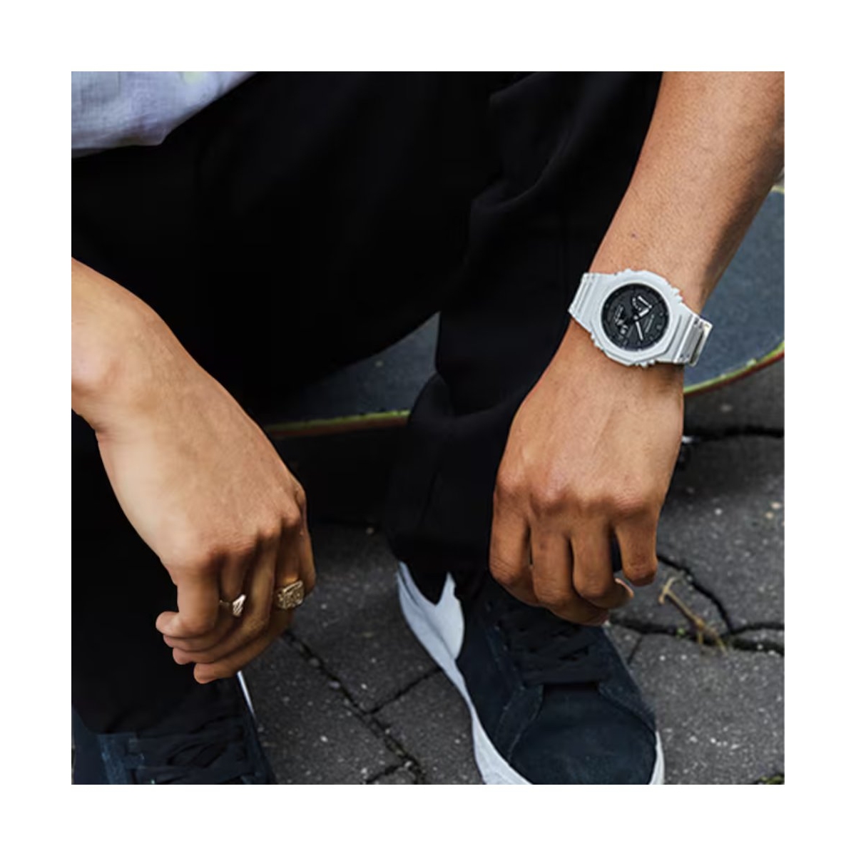 ZEGAREK G-SHOCK Octagon White Carbon Core Guard