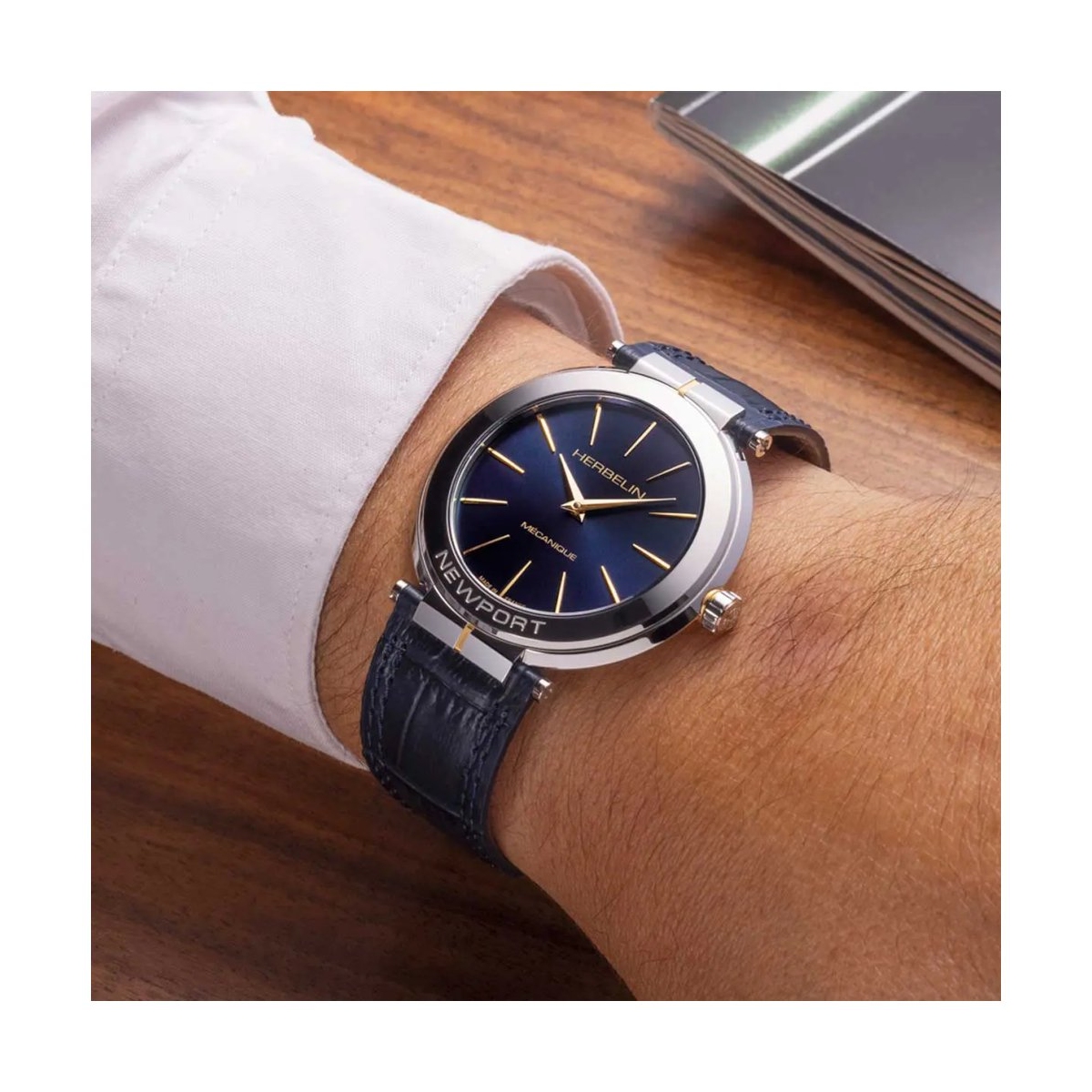 ZEGAREK HERBELIN NEWPORT SLIM MECHANICAL