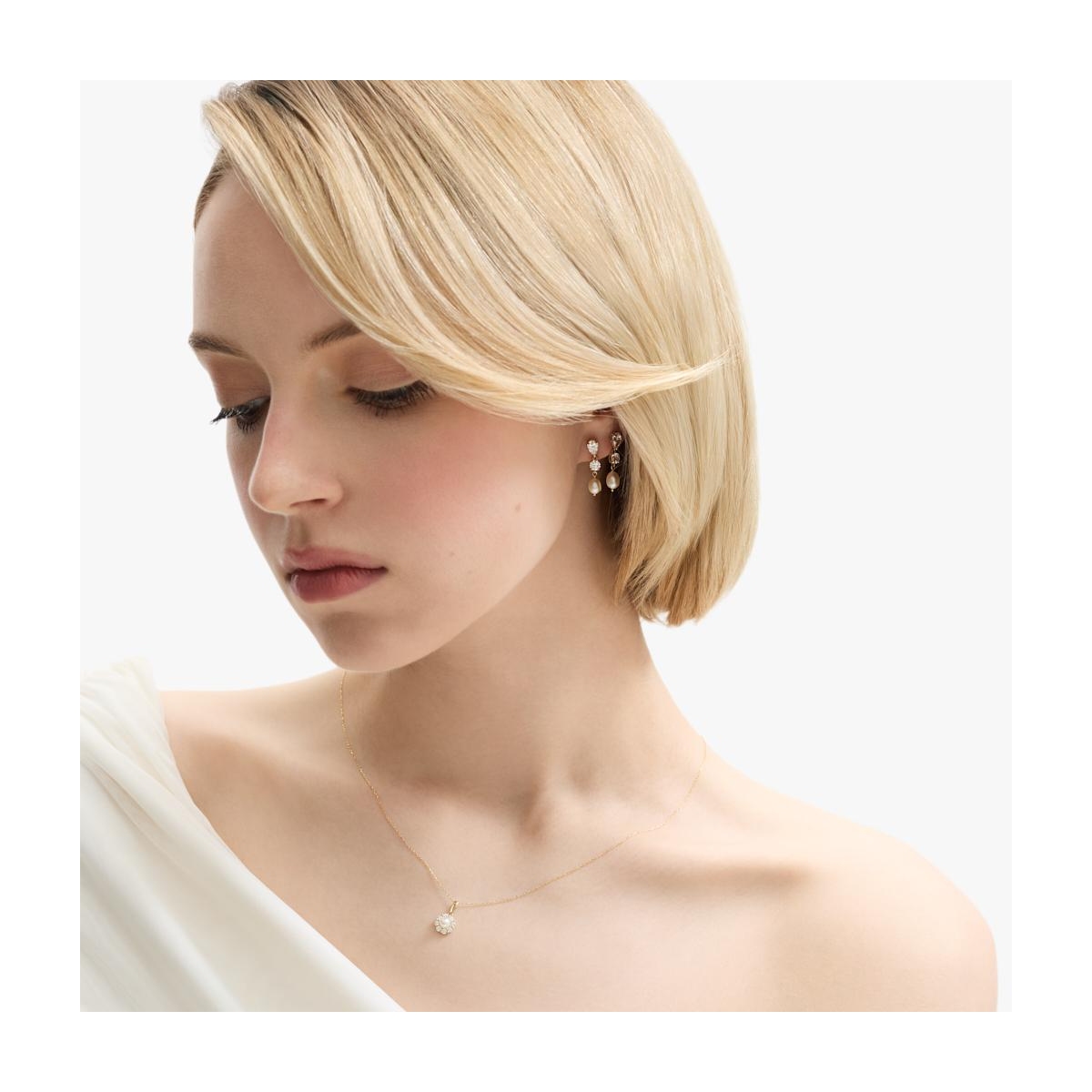 Wisiorek złoty z perłą Ceremonials