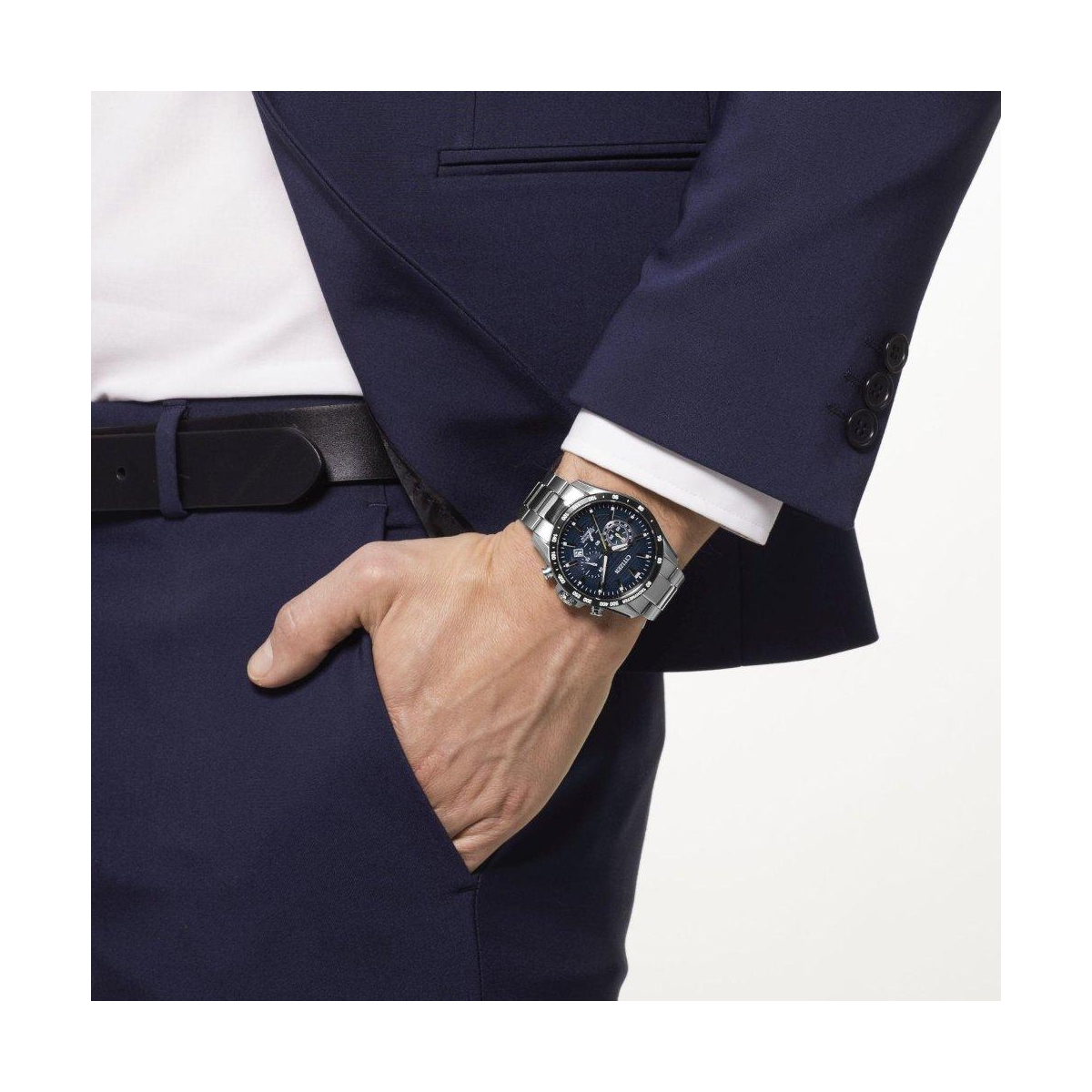 ZEGAREK CITIZEN ECO-DRIVE SUPER TITANIUM CHRONOGRAPH