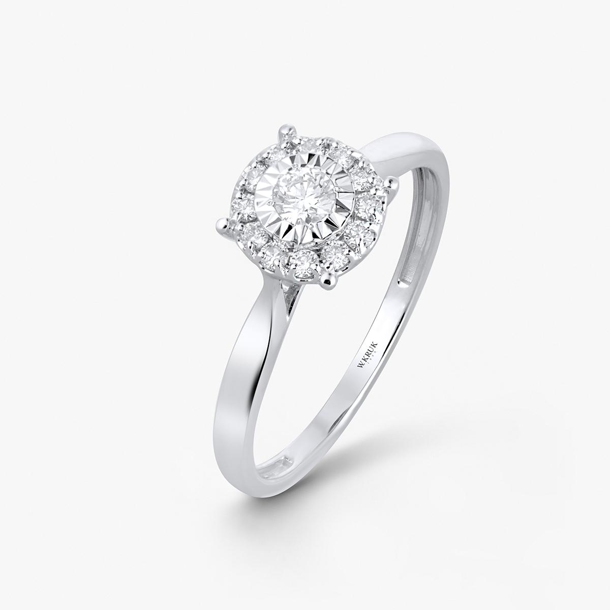 Pierścionek złoty z diamentami