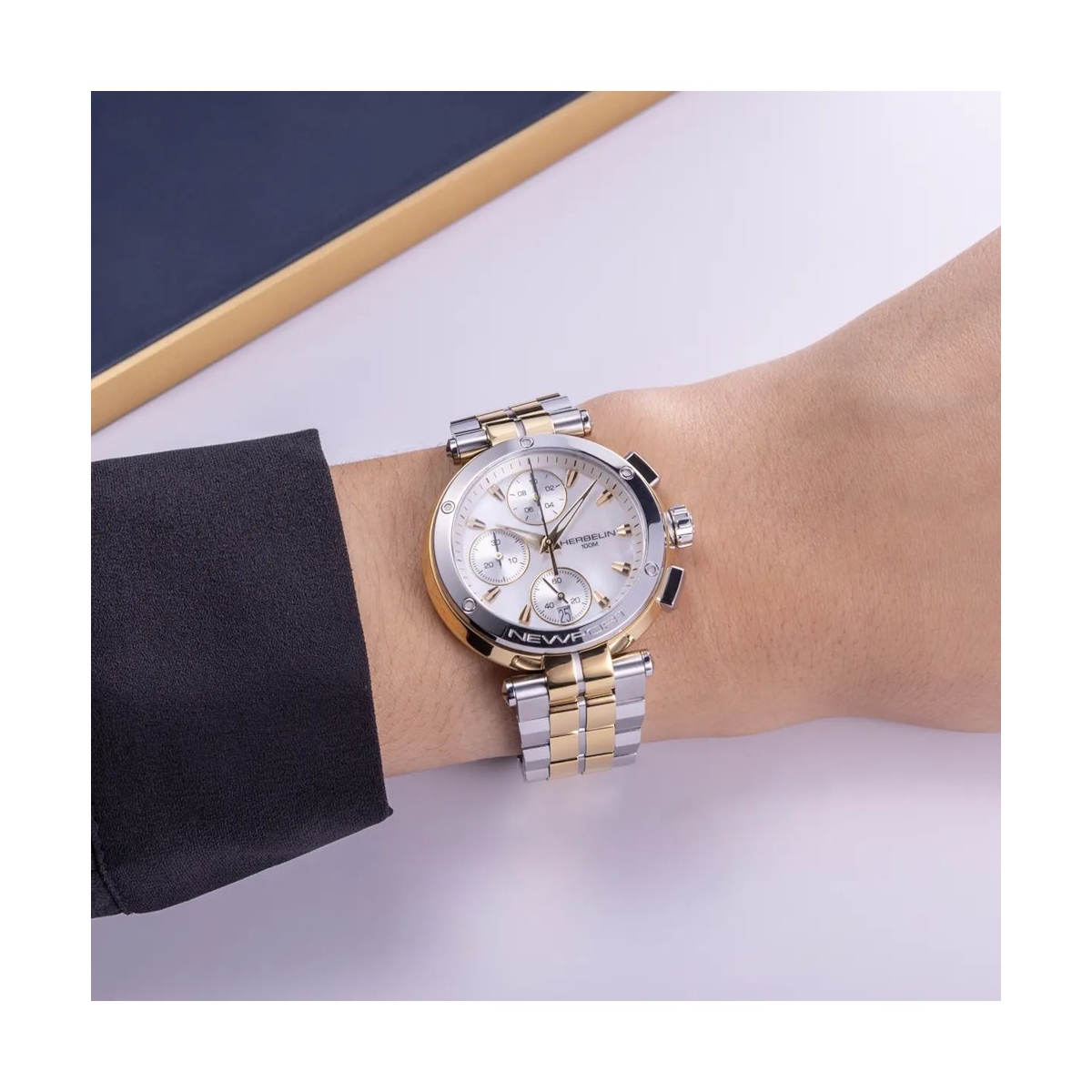 ZEGAREK HERBELIN NEWPORT CHRONOGRAPH