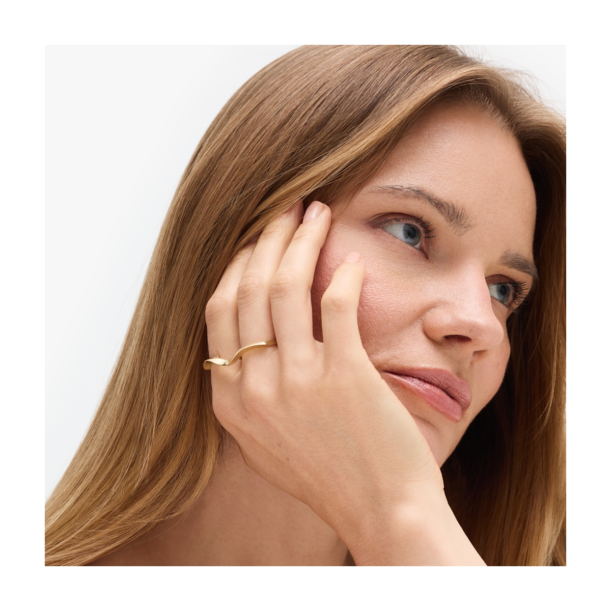 Pierścionek srebrny Follow