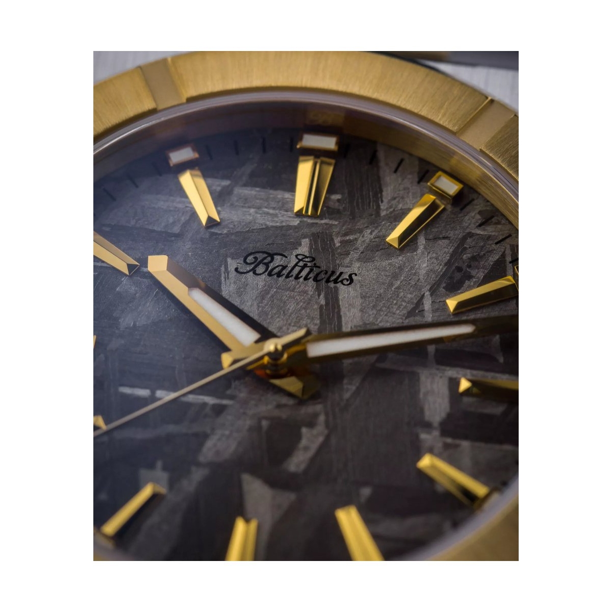 ZEGAREK BALTICUS GWIEZDNY PYŁ