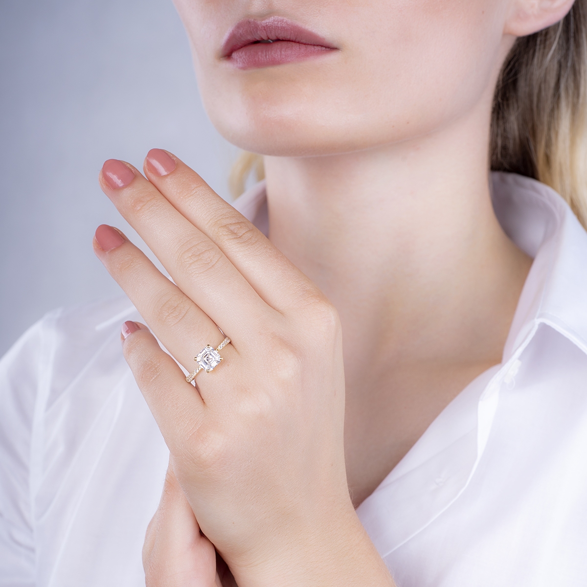 Pierścionek złoty z cyrkoniami