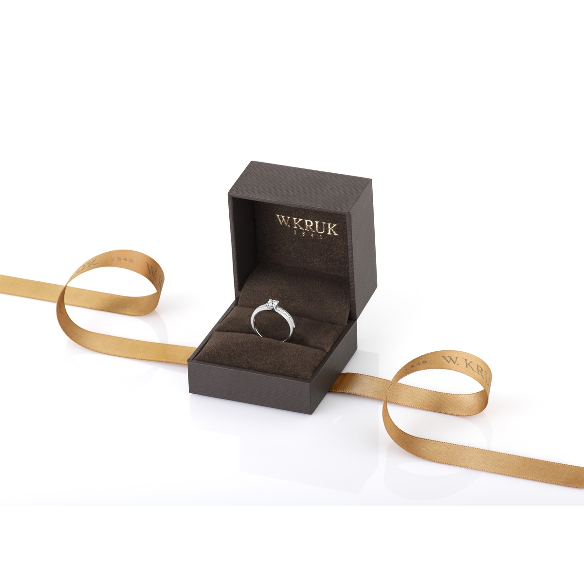 Pierścionek zaręczynowy złoty Szczęśliwy