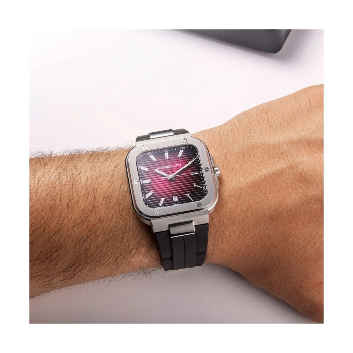 ZEGAREK HERBELIN CAP CAMARAT SQUARE