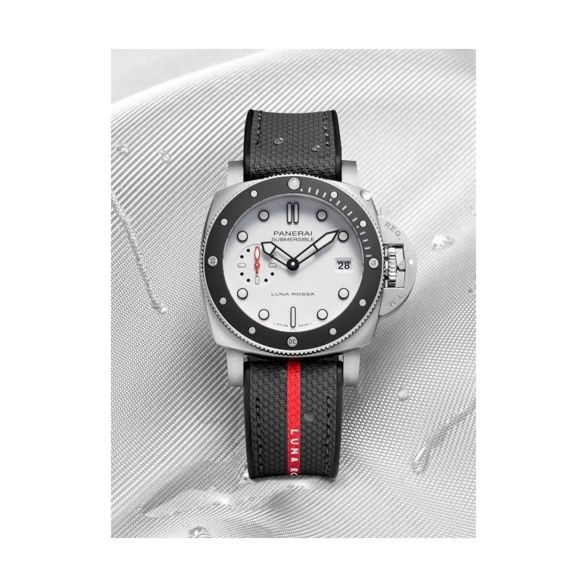 ZEGAREK PANERAI SUBMERSIBLE LUNA ROSSA