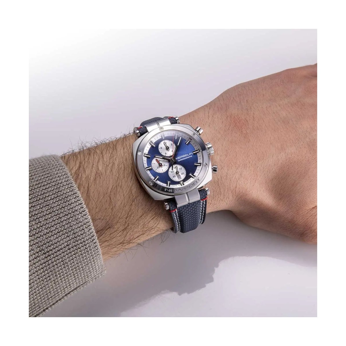 ZEGAREK HERBELIN NEWPORT HERITAGE ORIGINALS CHRONOGRAPH