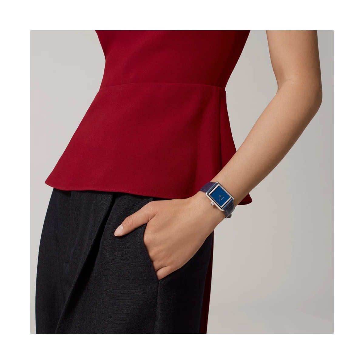 ZEGAREK CARTIER TANK MUST L