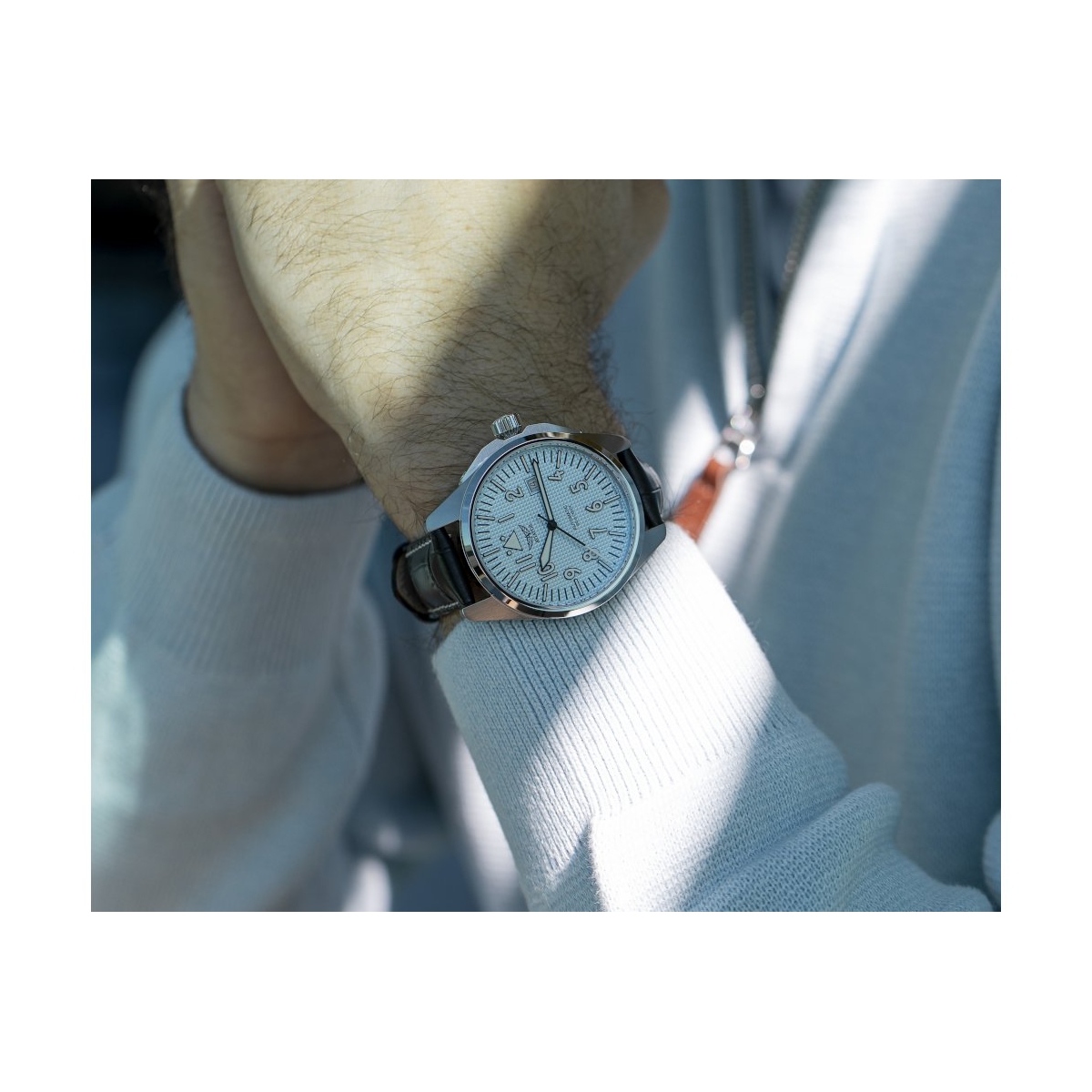 ZEGAREK AVIATOR AIRACOBRA 43 AUTOMATIC