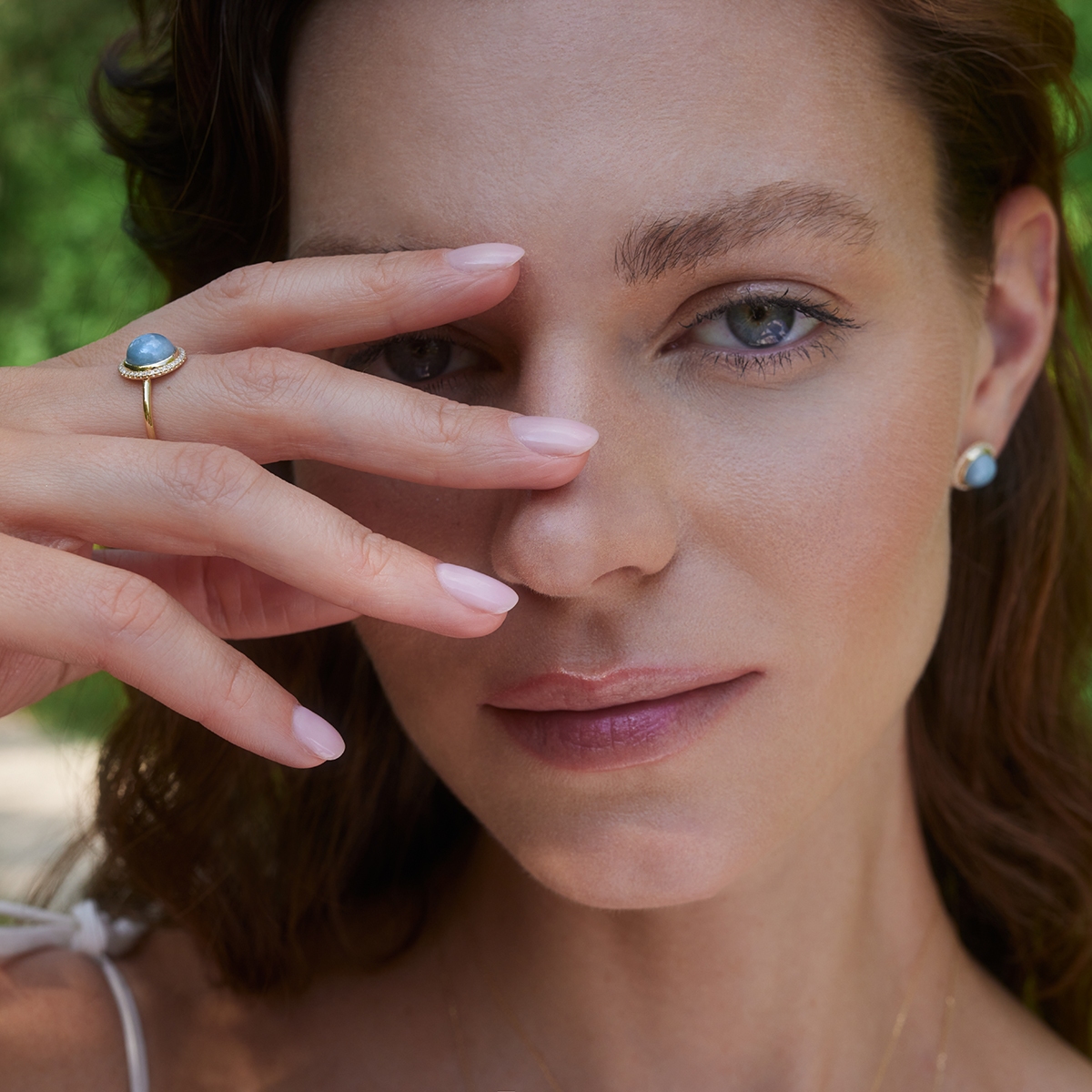 Kolczyki złote z diamentami i akwamarynem