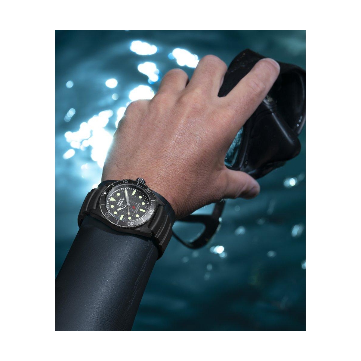 ZEGAREK TIMEX DEEPWATER REEF 200