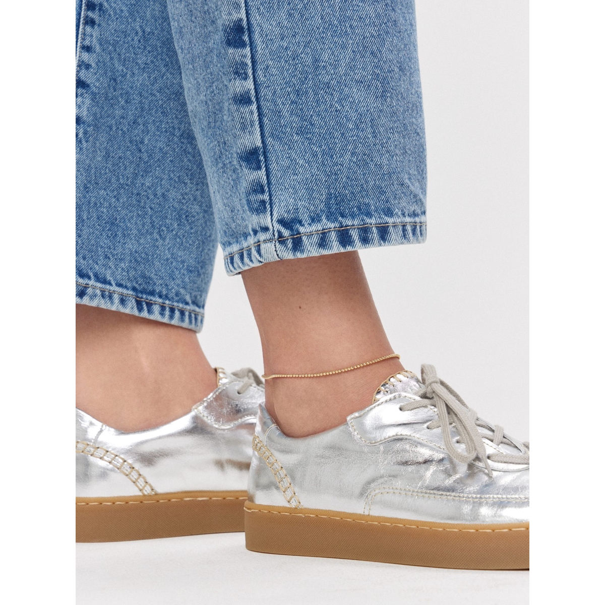 Bransoleta srebrna na nogę