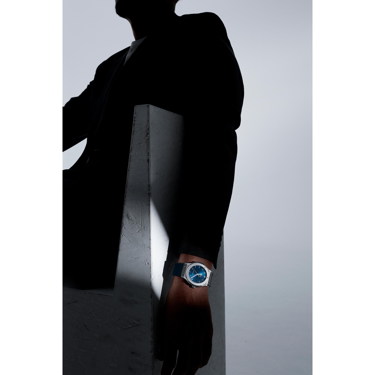 ZEGAREK HUBLOT CLASSIC FUSION TITANIUM BLUE