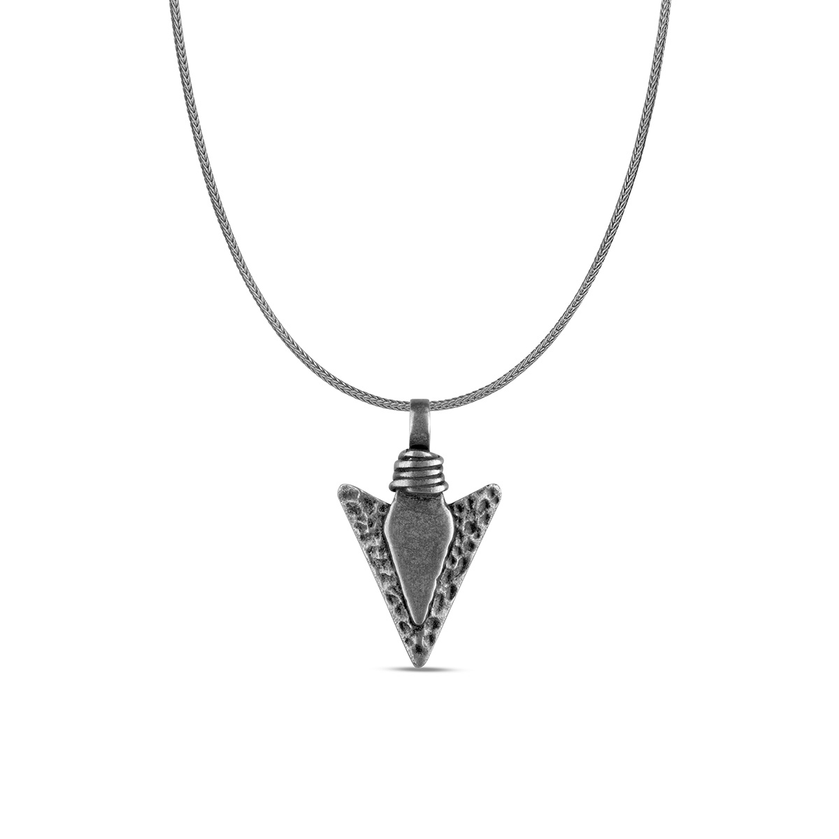 Wisiorek stalowy z motywem grotu strzały