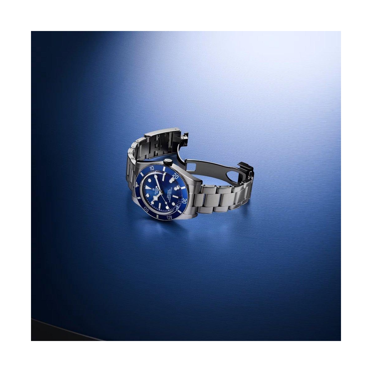 TUDOR BLACK BAY 54