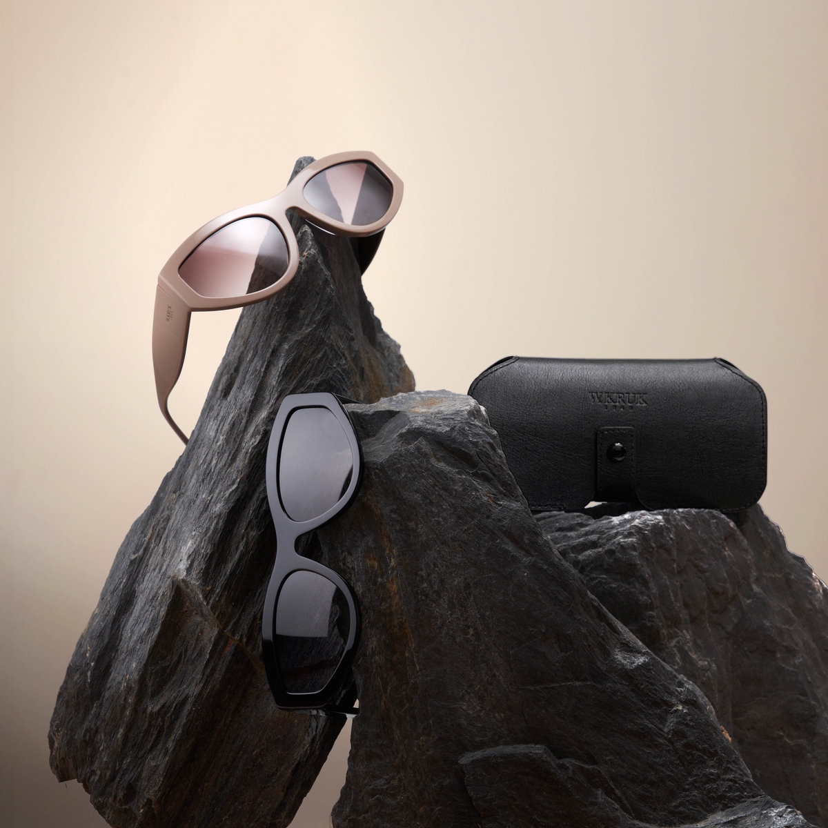 ETUI NA OKULARY W.KRUK