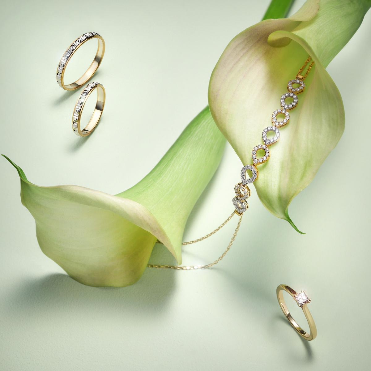 Pierścionek zaręczynowy złoty Królewski