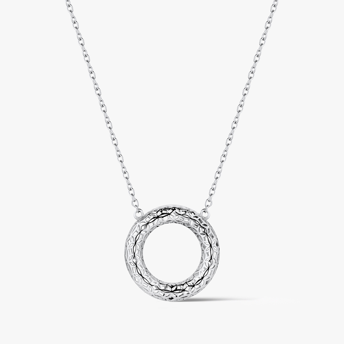 Naszyjnik srebrny z ażurowym elementem