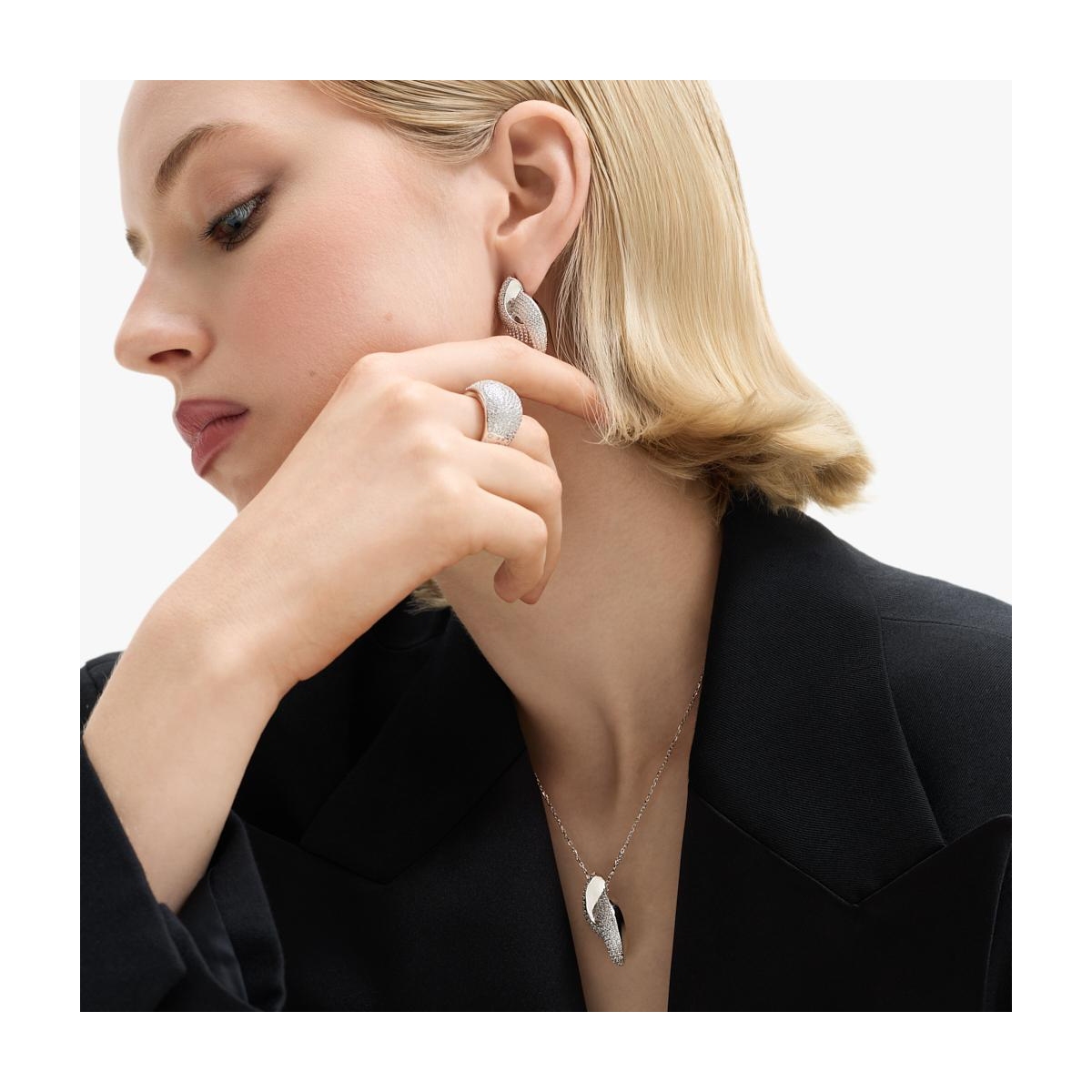 Pierścionek srebrny z cyrkoniami