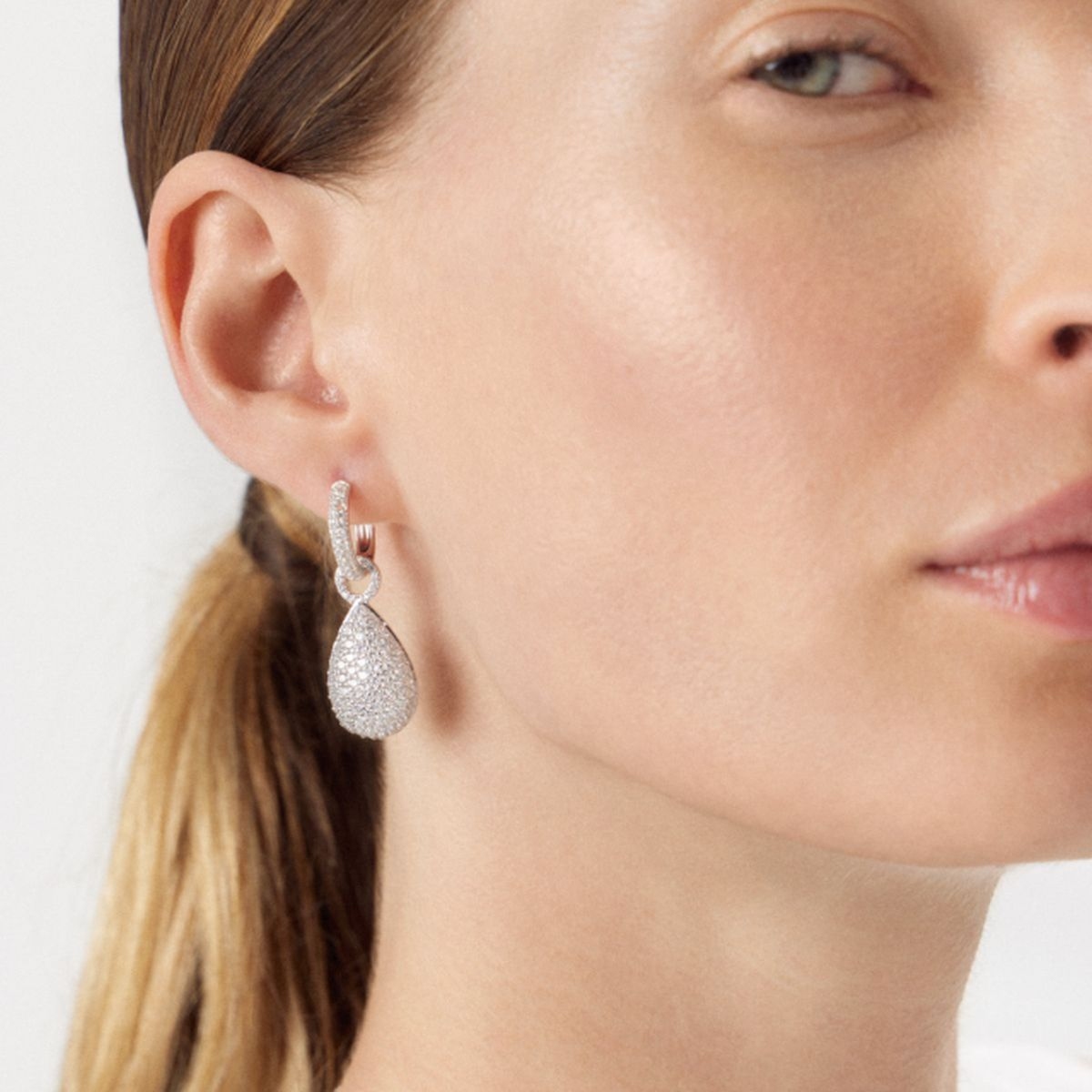 Kolczyki srebrne z cyrkoniami Emblems