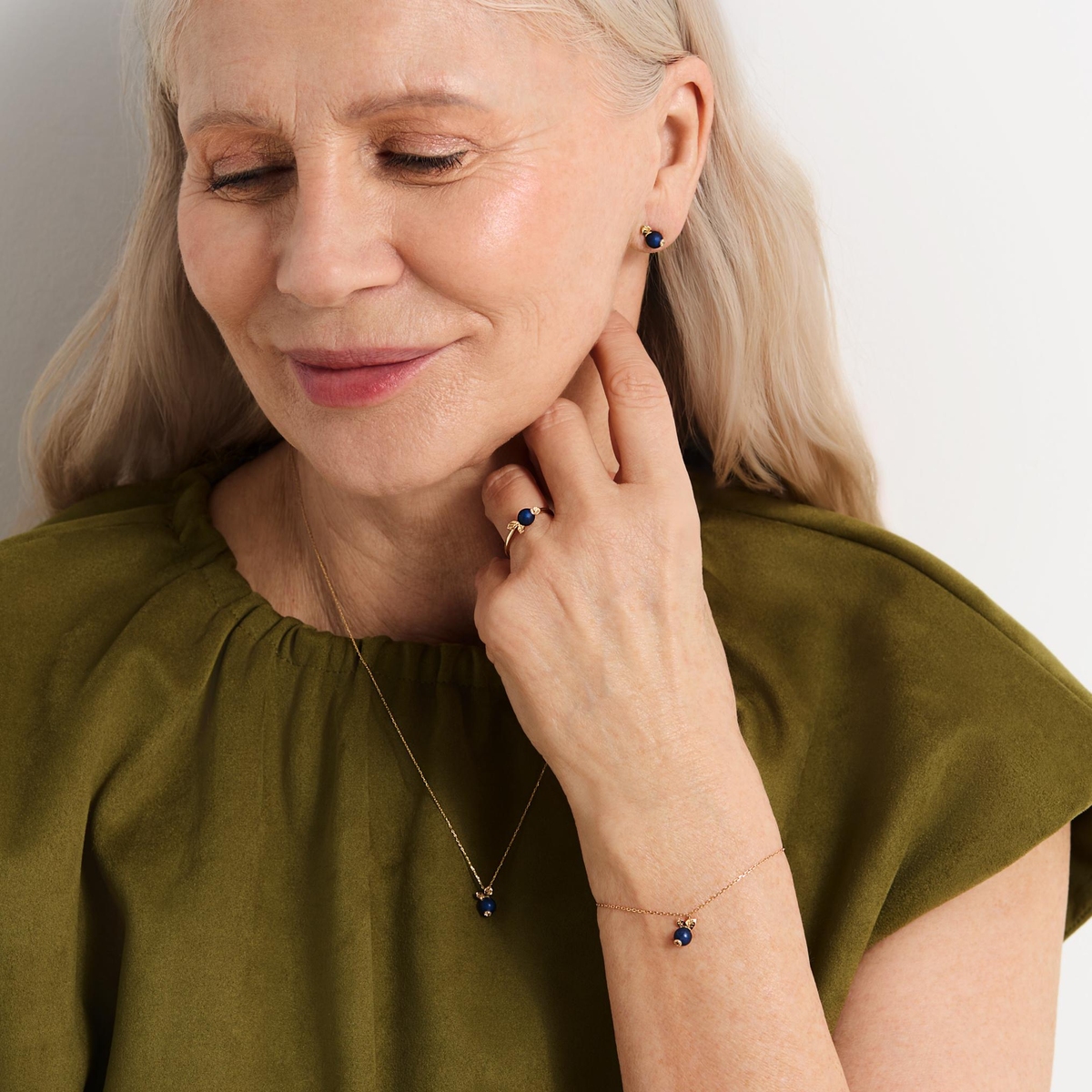 Wisiorek złoty Kwiaty Nocy Borówka