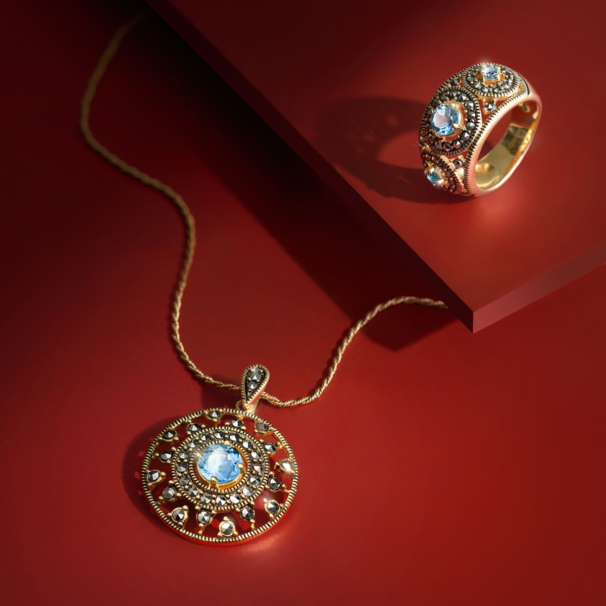 Pierścionek srebrny Royal