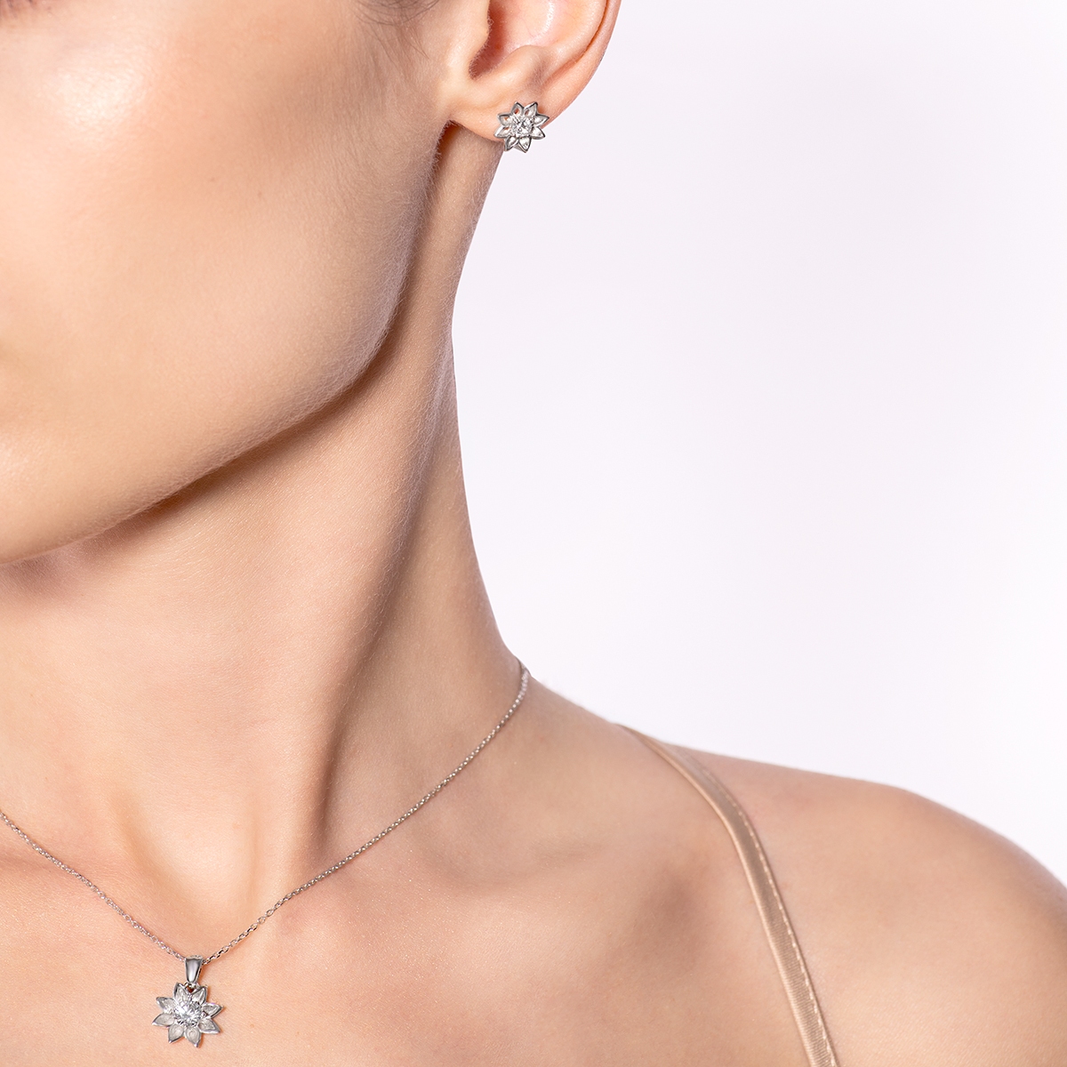 Wisiorek srebrny z cyrkonią