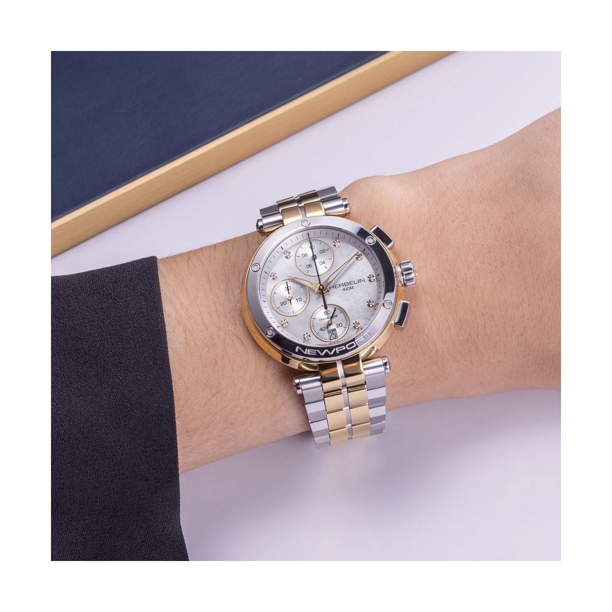 ZEGAREK HERBELIN NEWPORT CHRONOGRAPH