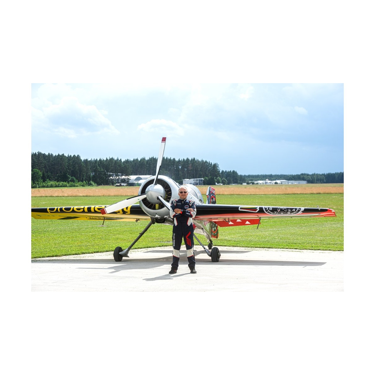 ZEGAREK VOSTOK EUROPE EXPEDITION JURGIS KAIRYS UNLIMITED AEROBATICS EDITION