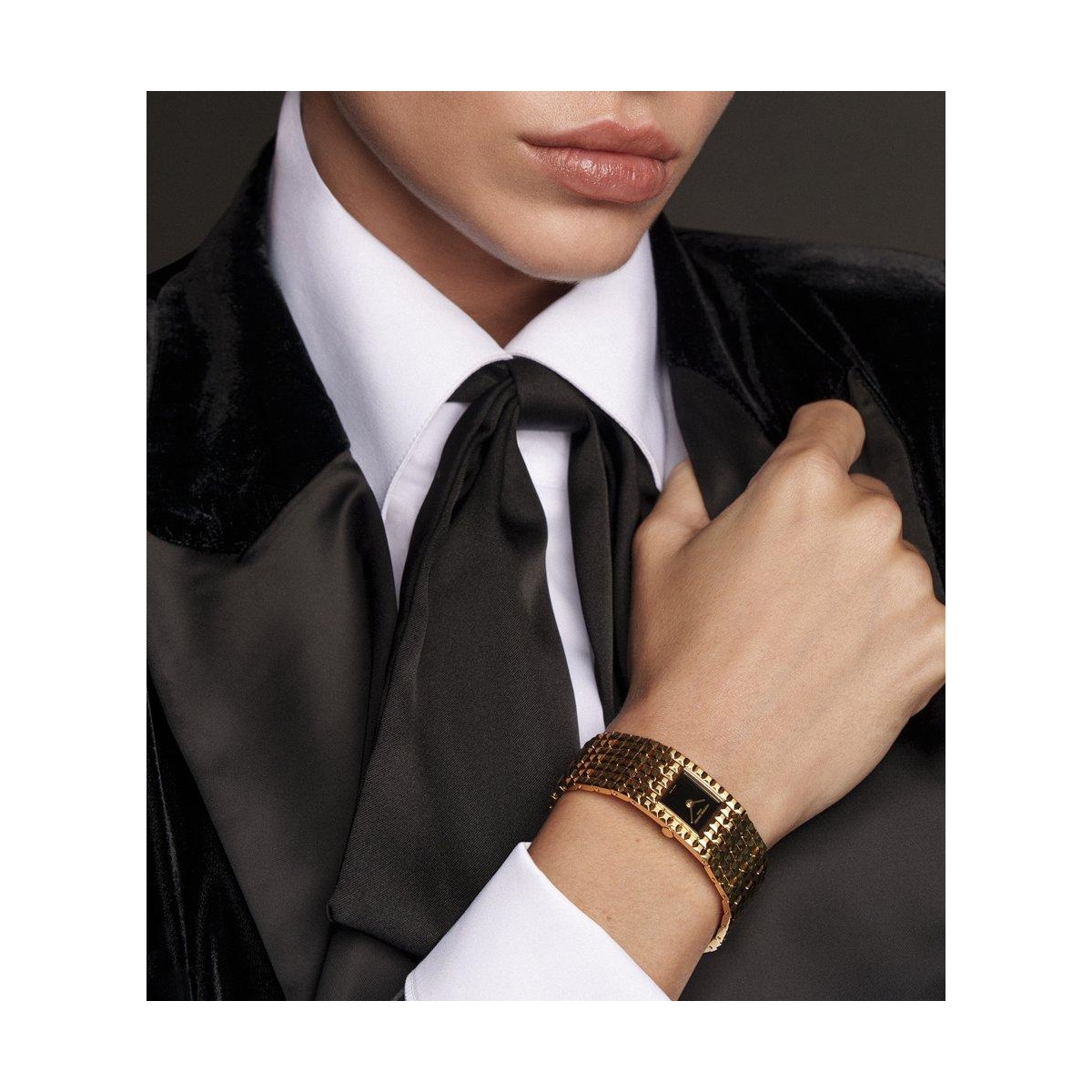 ZEGAREK FREDERIQUE CONSTANT CLASSICS MANCHETTE