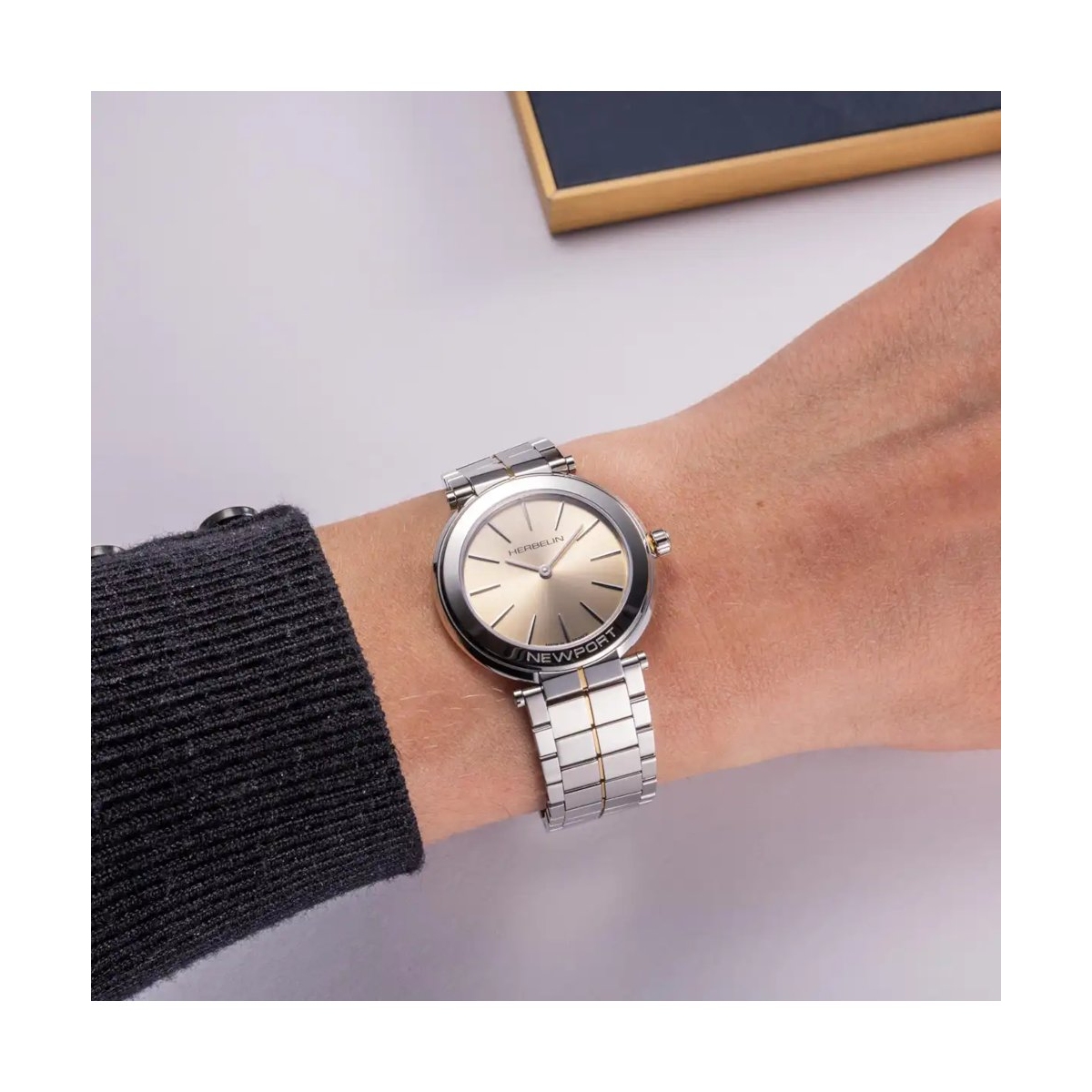 ZEGAREK HERBELIN NEWPORT SLIM