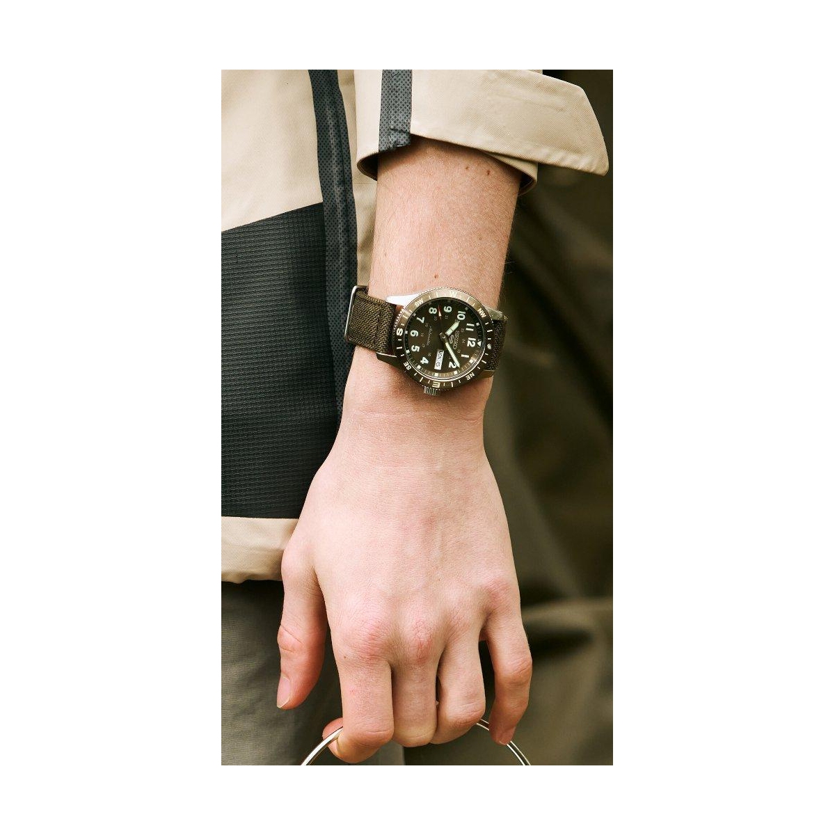 ZEGAREK SEIKO 5 SPORTS FIELD AUTOMATIC